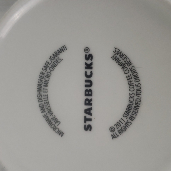 Collectible Starbucks Chicago Water Tower Chicago skyline coffee mug 2011 - Picture 5 of 8